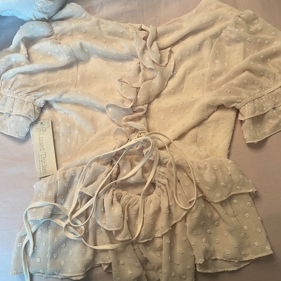 Lizard Thicket blouse ruffle - Picture 2 of 3